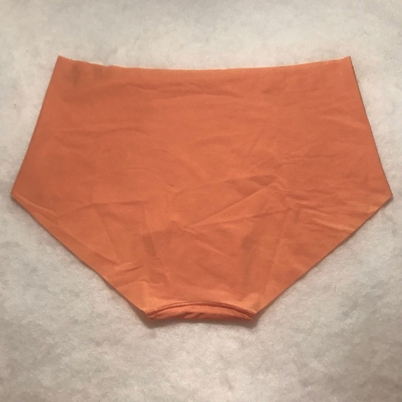 Victoria’s Secret PINK No Show Shortie - Picture 2 of 4